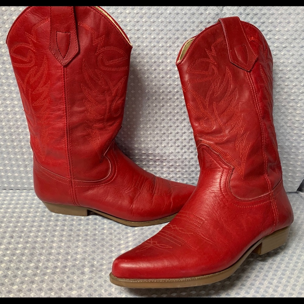 Cute Nine West red boots size 7